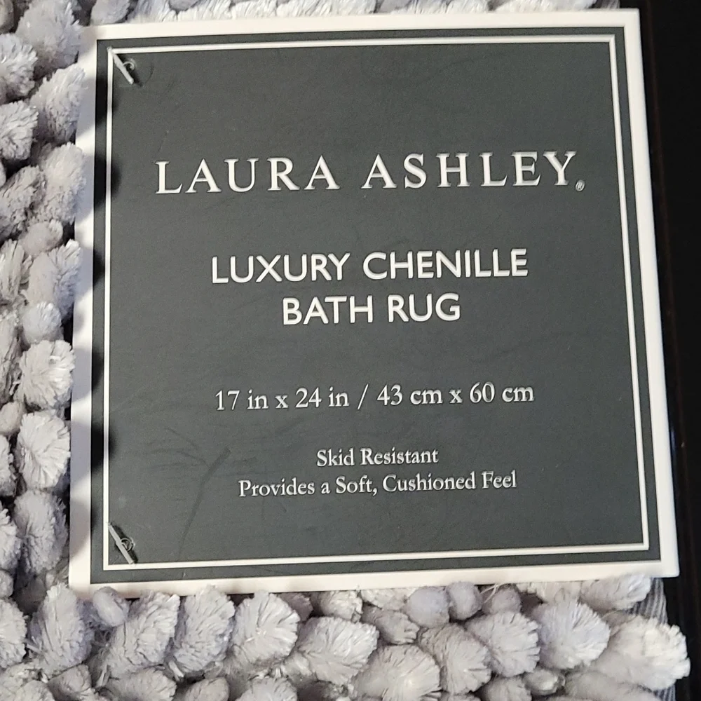 Luxury Chenille Bath Rug